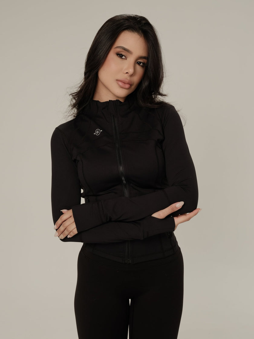 Chaqueta deportiva con detalles - Negro - ELEMÉ BRAND CO. - Top - “Envío a toda Colombia” “Compra segura en línea” “Tienda de ropa en línea”