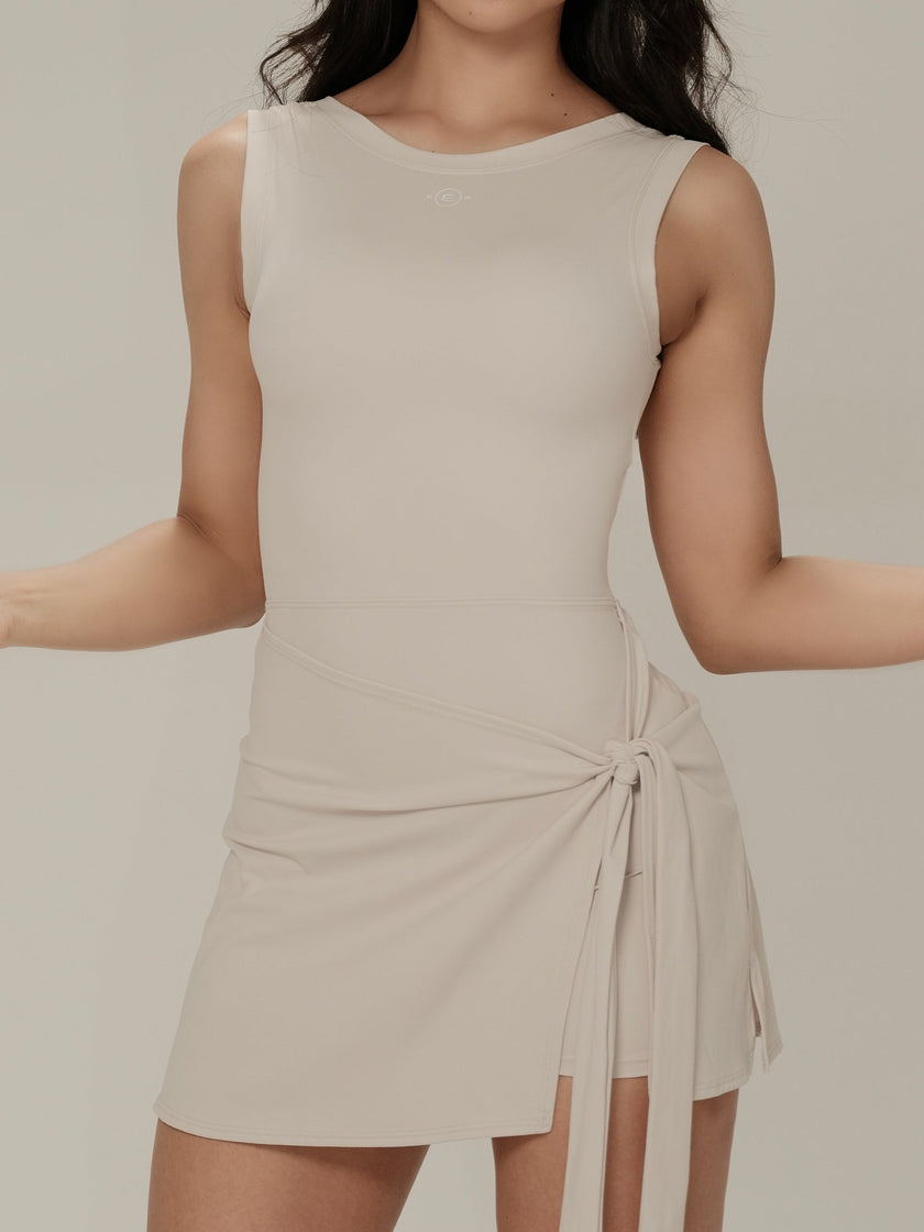 Vestido deportivo falda nudo - Crudo - ELEMÉ BRAND CO. - Vestido - “Envío a toda Colombia” “Compra segura en línea” “Tienda de ropa en línea”